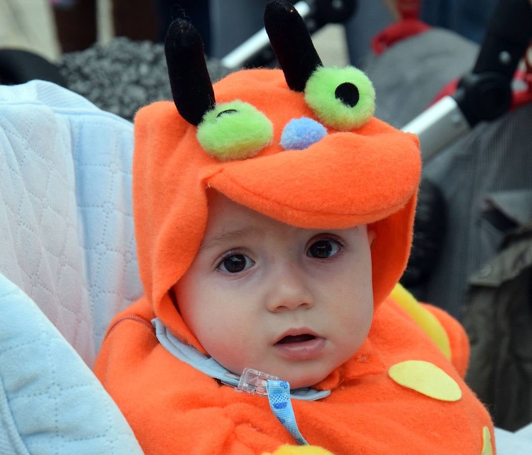 El barrio de El Arco celebra una fiesta infantil de Carnaval