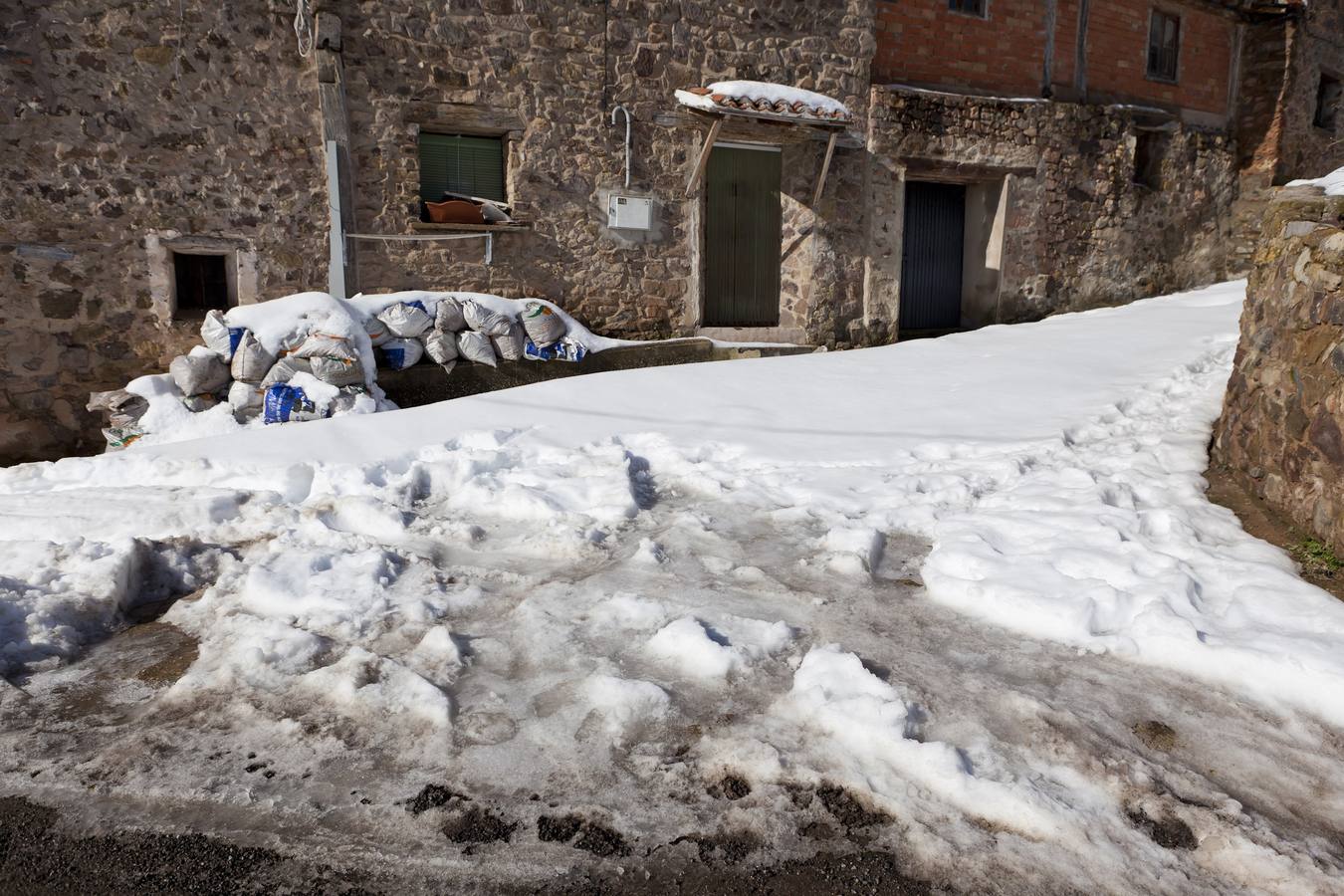 Las calles se hielan en Muro en Cameros