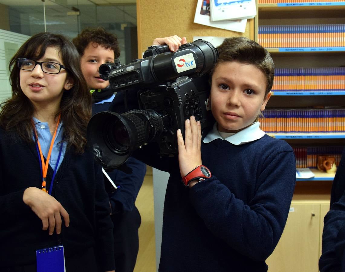 Visita de los alumnos del colegio Paula Montal