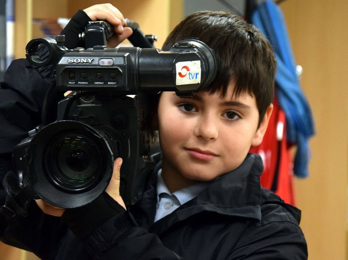 Visita de los alumnos del colegio Paula Montal