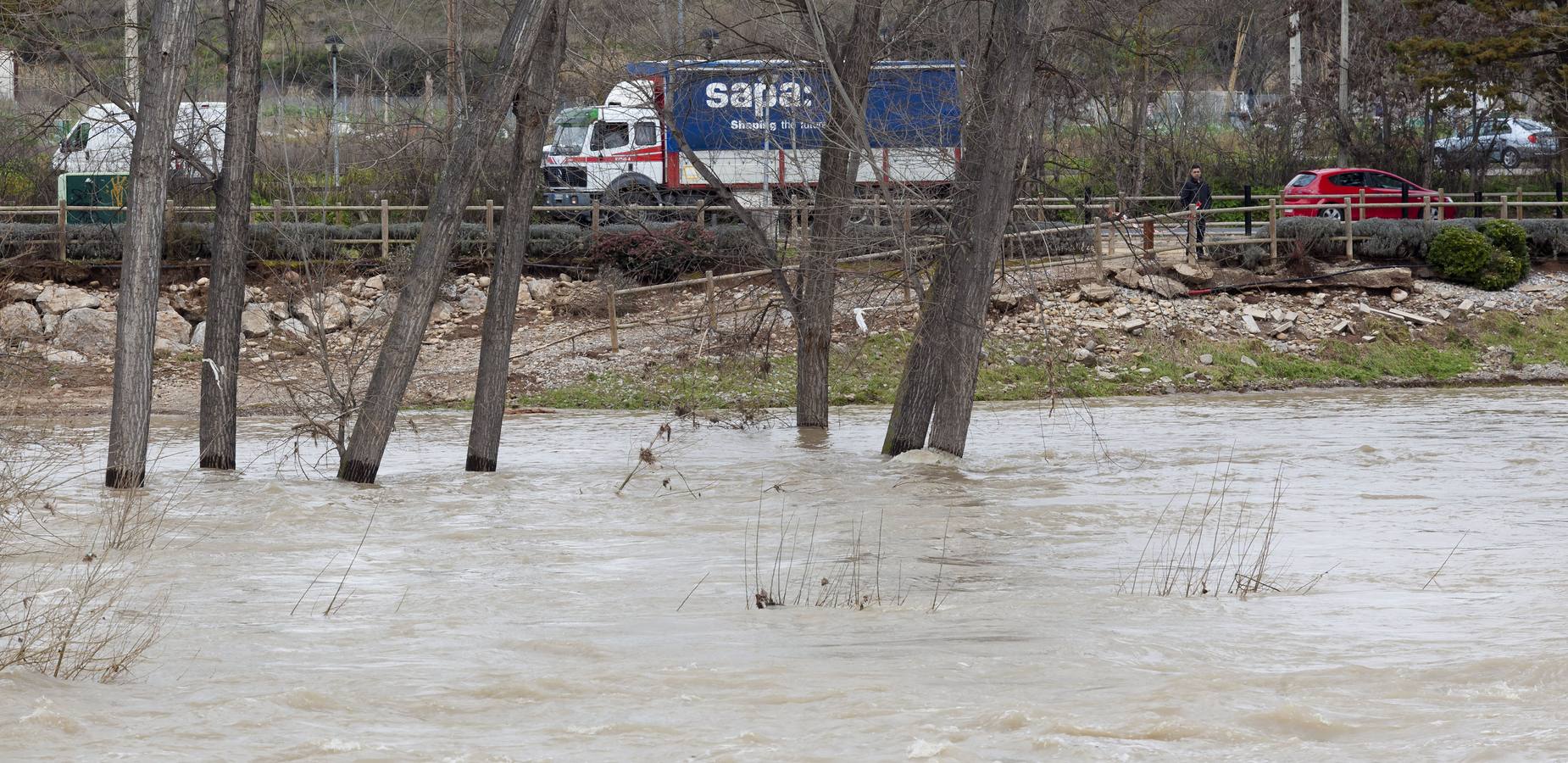 El Ebro amenaza Logroño