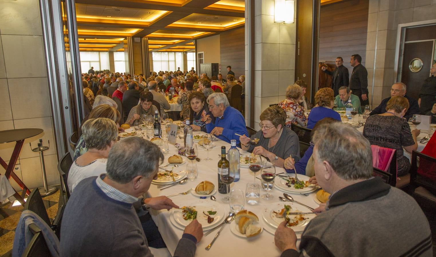 Jornada de mayores con comida en Delicatto (I)