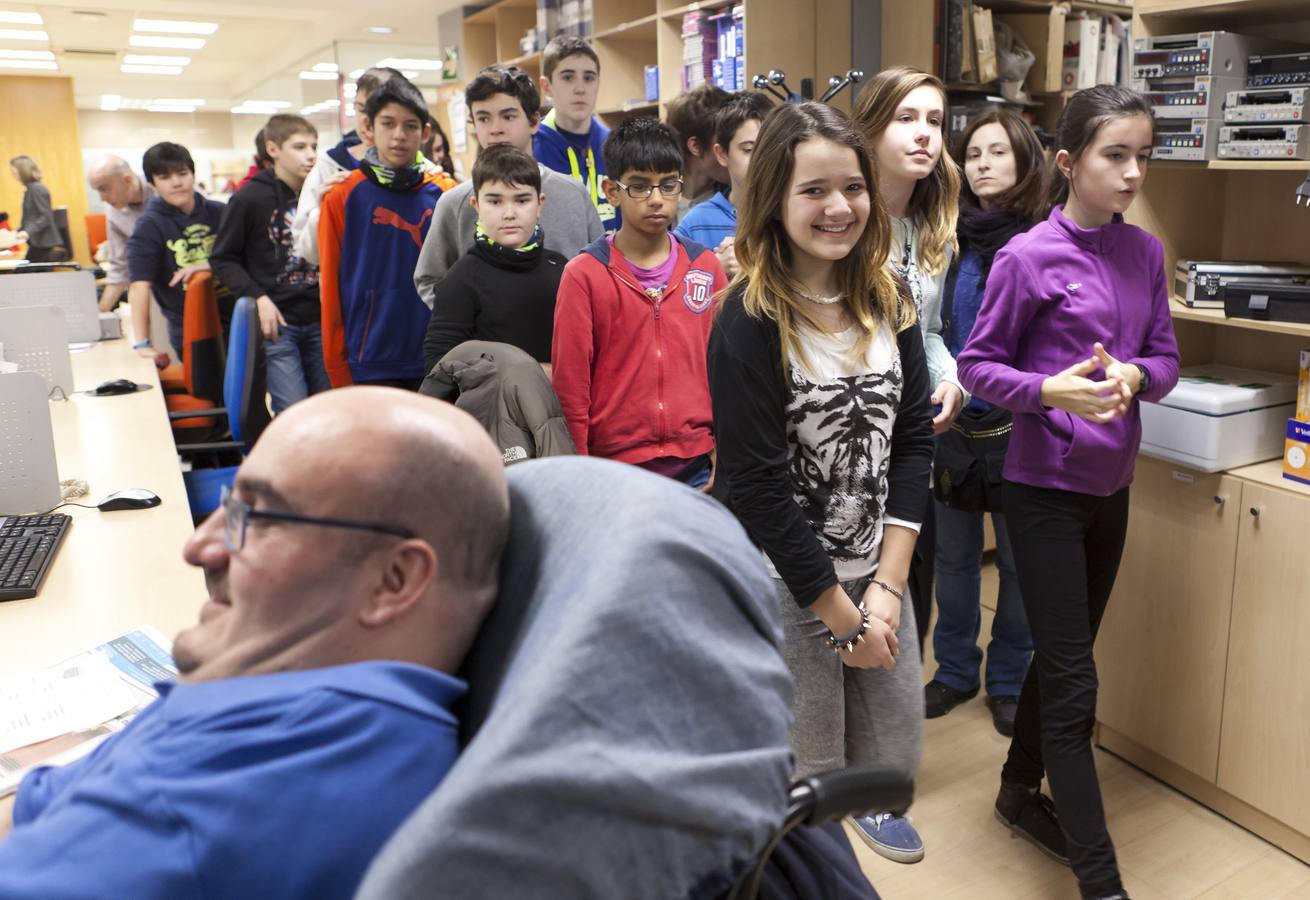 Los alumnos de 2º C y E de la ESO del Ies Escultor Daniel visitan la multimedia de Diario LA RIOJA