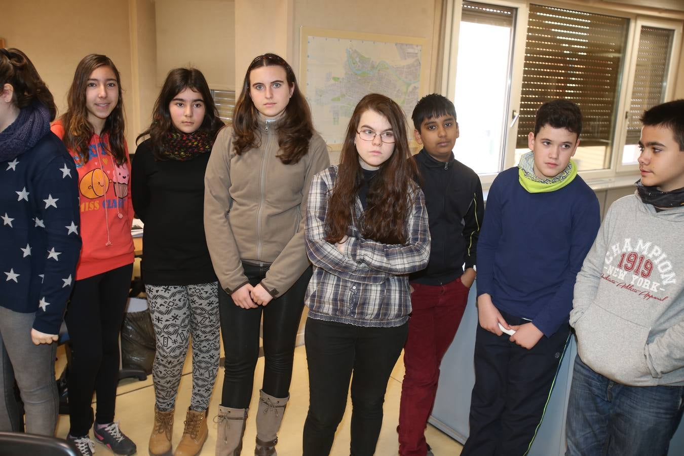 Visita de alumnos del Escultor Daniel