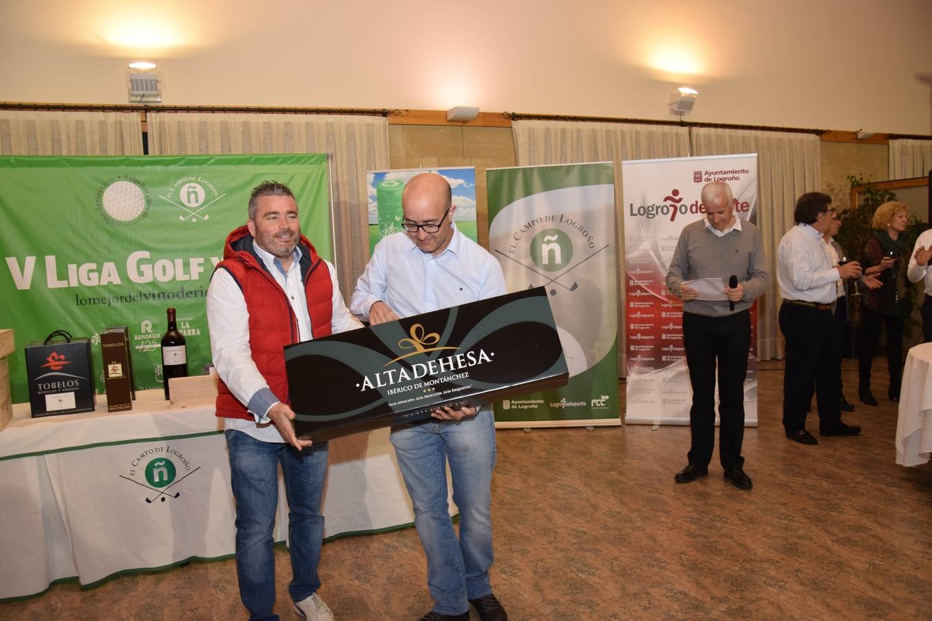 Entrega de premios de la V Liga de Golf y Vino (I)