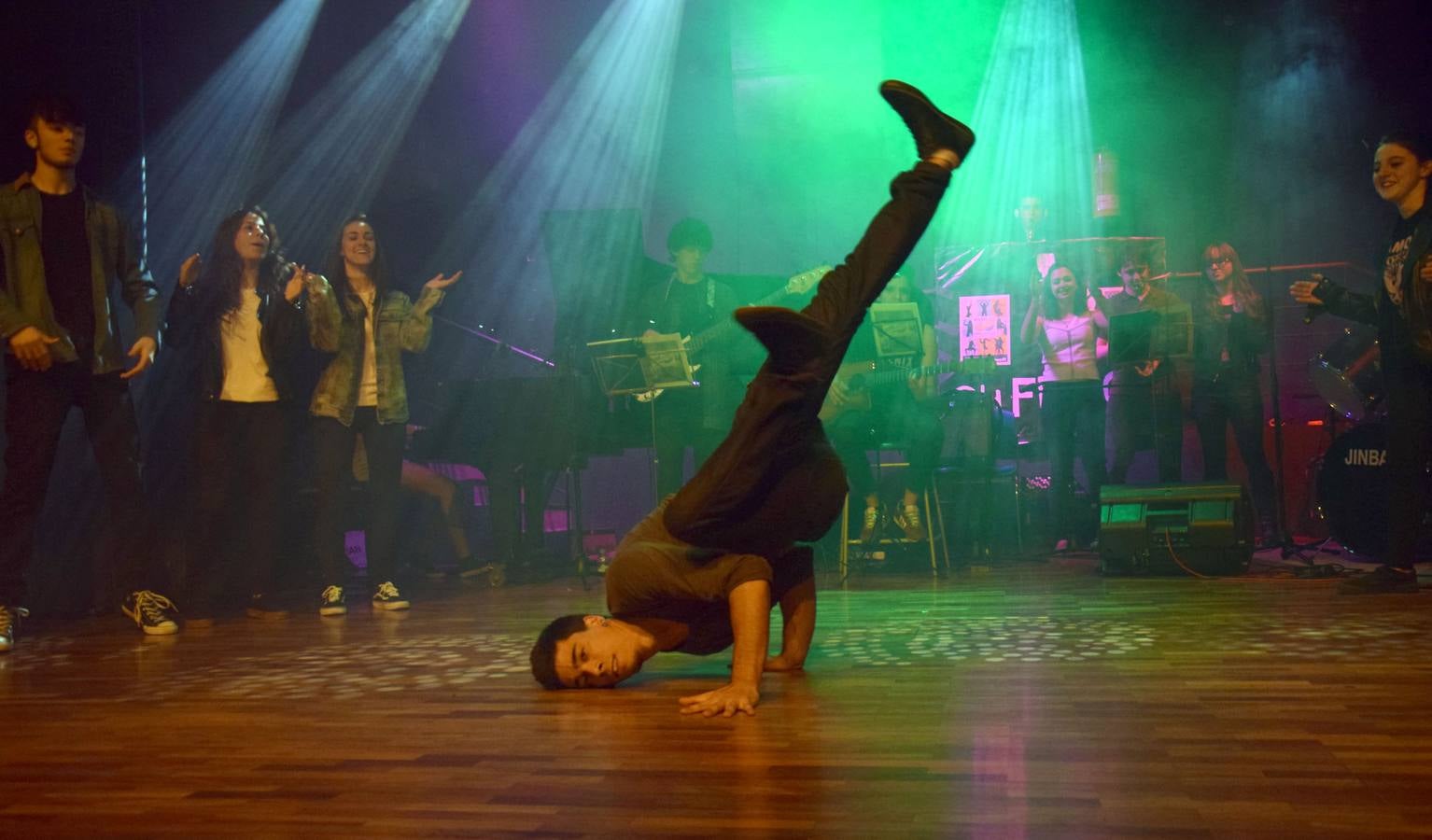 Presentan el musical &#039;Los 40 Principales&#039; en la Sala Gonzalo de Berceo