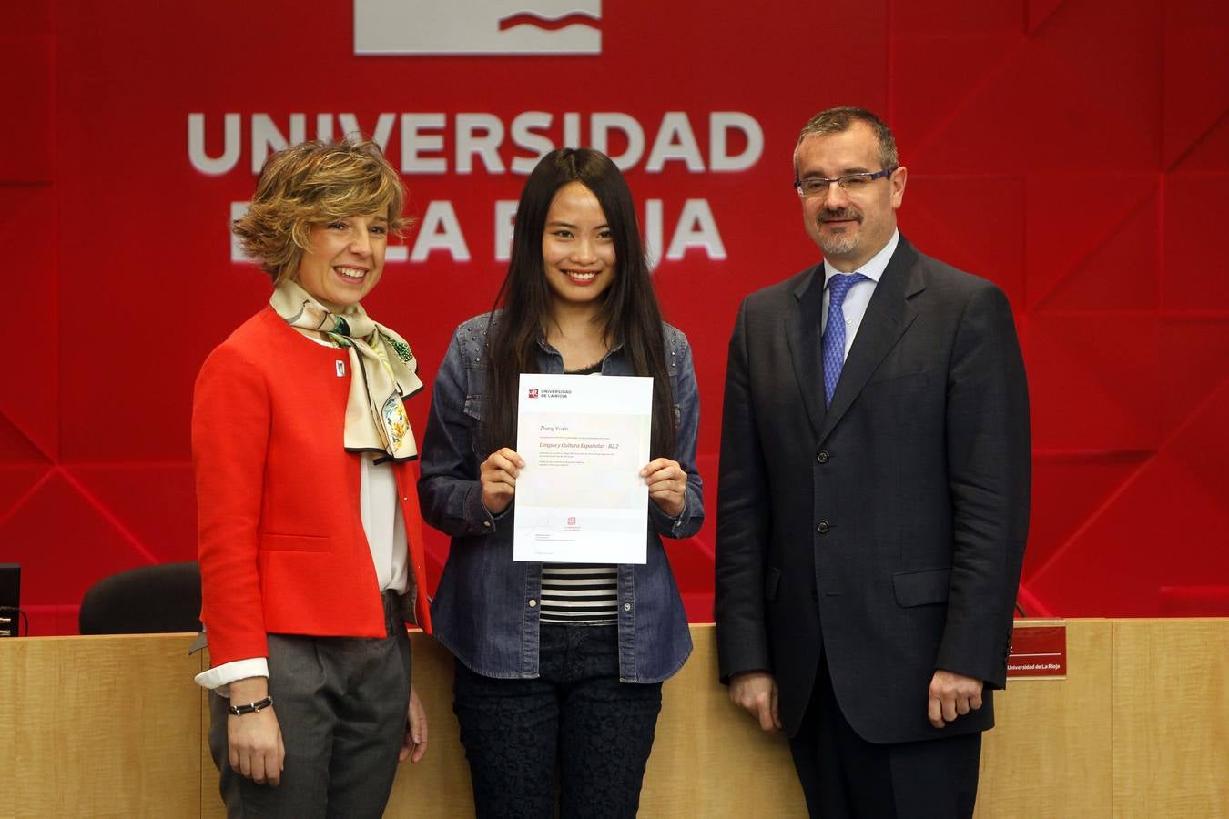 Entrega de diplomas y clausura en la UR del Curso de Lengua y Cultura Española