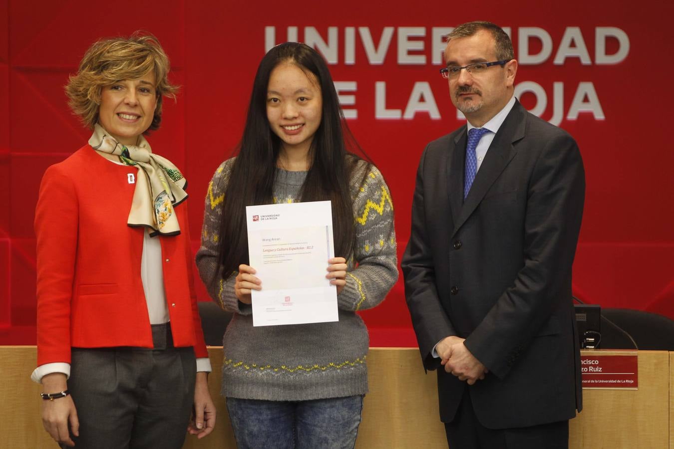 Entrega de diplomas y clausura en la UR del Curso de Lengua y Cultura Española