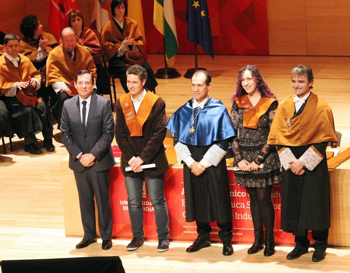 Acto de graduación de los Ingenieros Industriales de la UR en Riojaforum