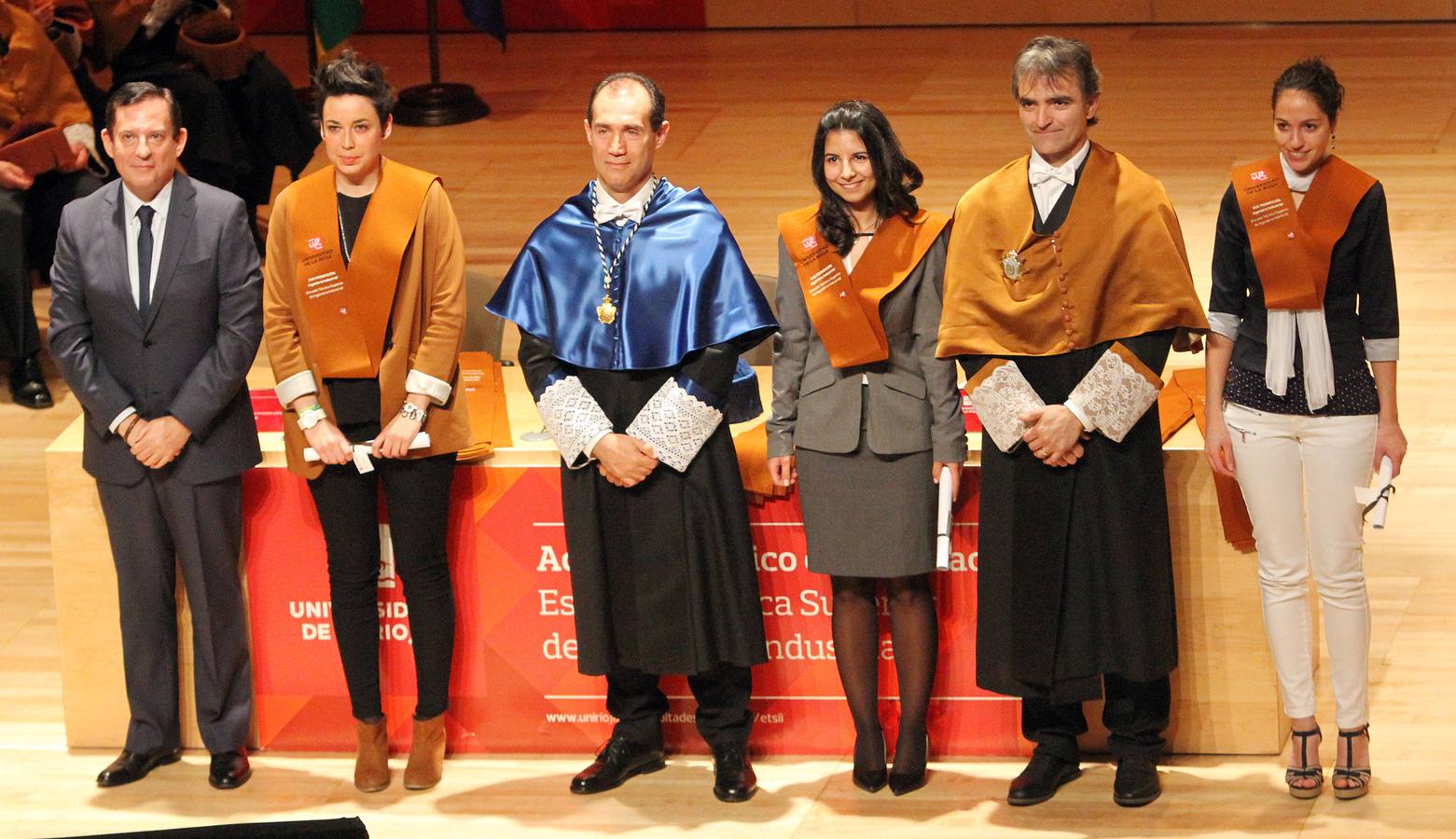 Acto de graduación de los Ingenieros Industriales de la UR en Riojaforum