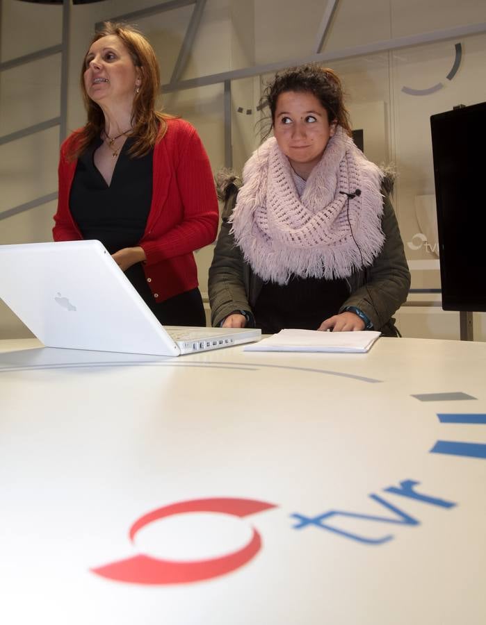Alumnos de 3º A de la ESO del colegio Marianistas visitan la multimedia de Diario LA RIOJA