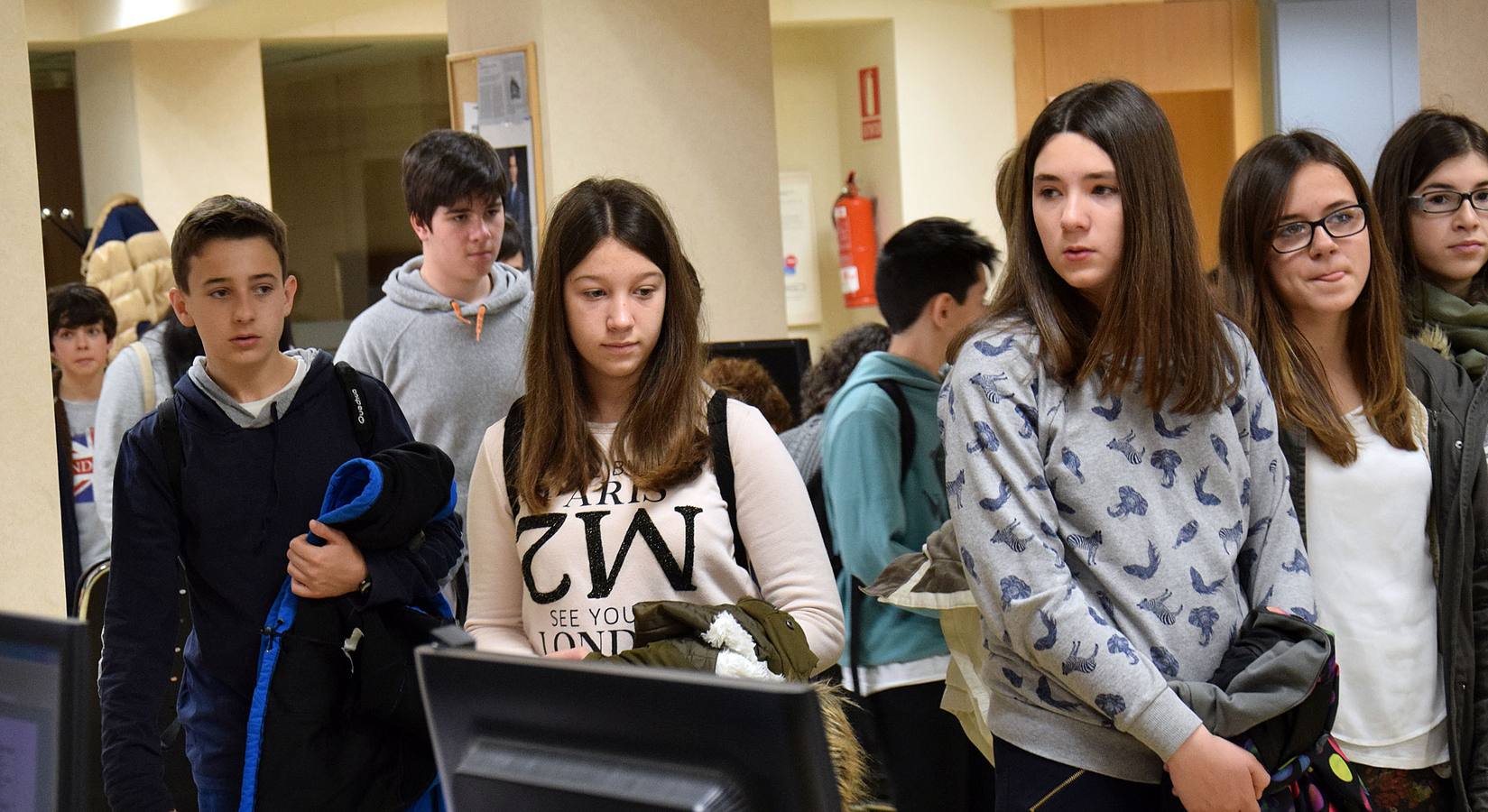 Alumnos de 1º y 2º de la ESO del Sies Rey Don García, sección Baños de Río Tobía, visitan la multimedia de Diario LA RIOJA