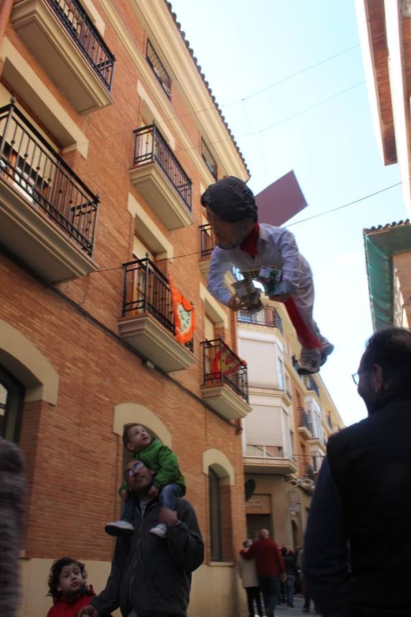 Alfaro celebra la quema de los Judas