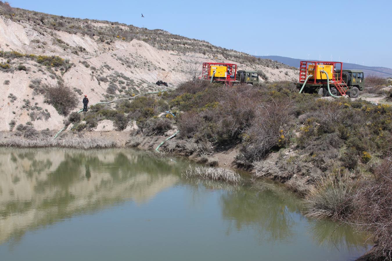 Vaciado preventivo de la balsa de Préjano por peligro de deslizamientos y desprendimientos