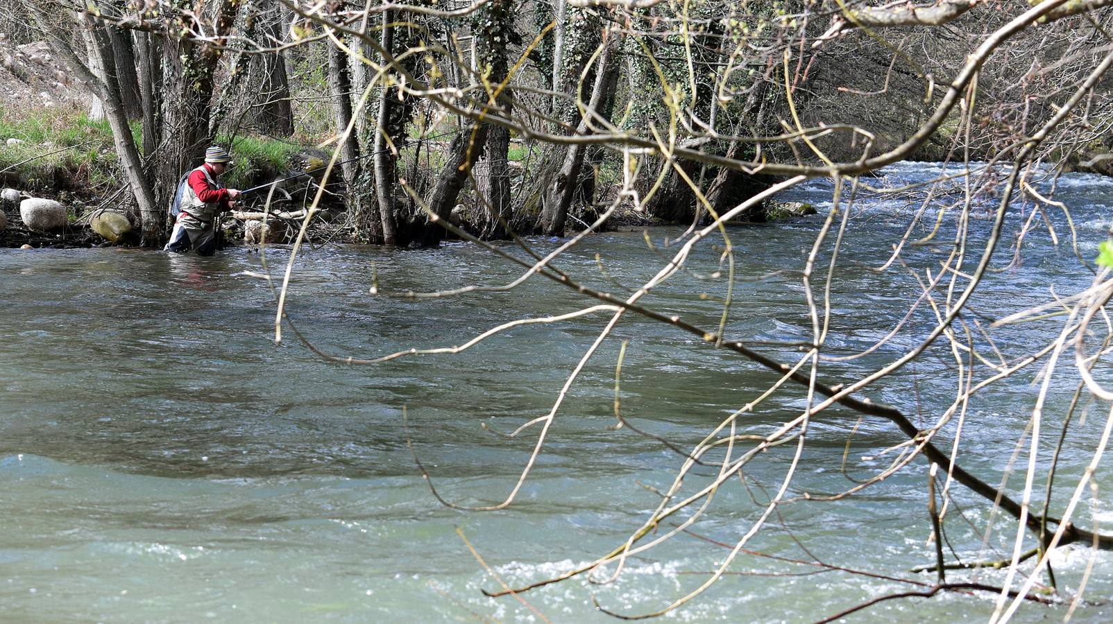 Primera jornada de pesca en La Rioja