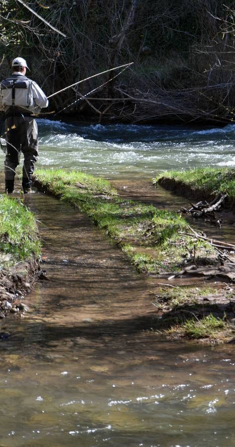 Primera jornada de pesca en La Rioja