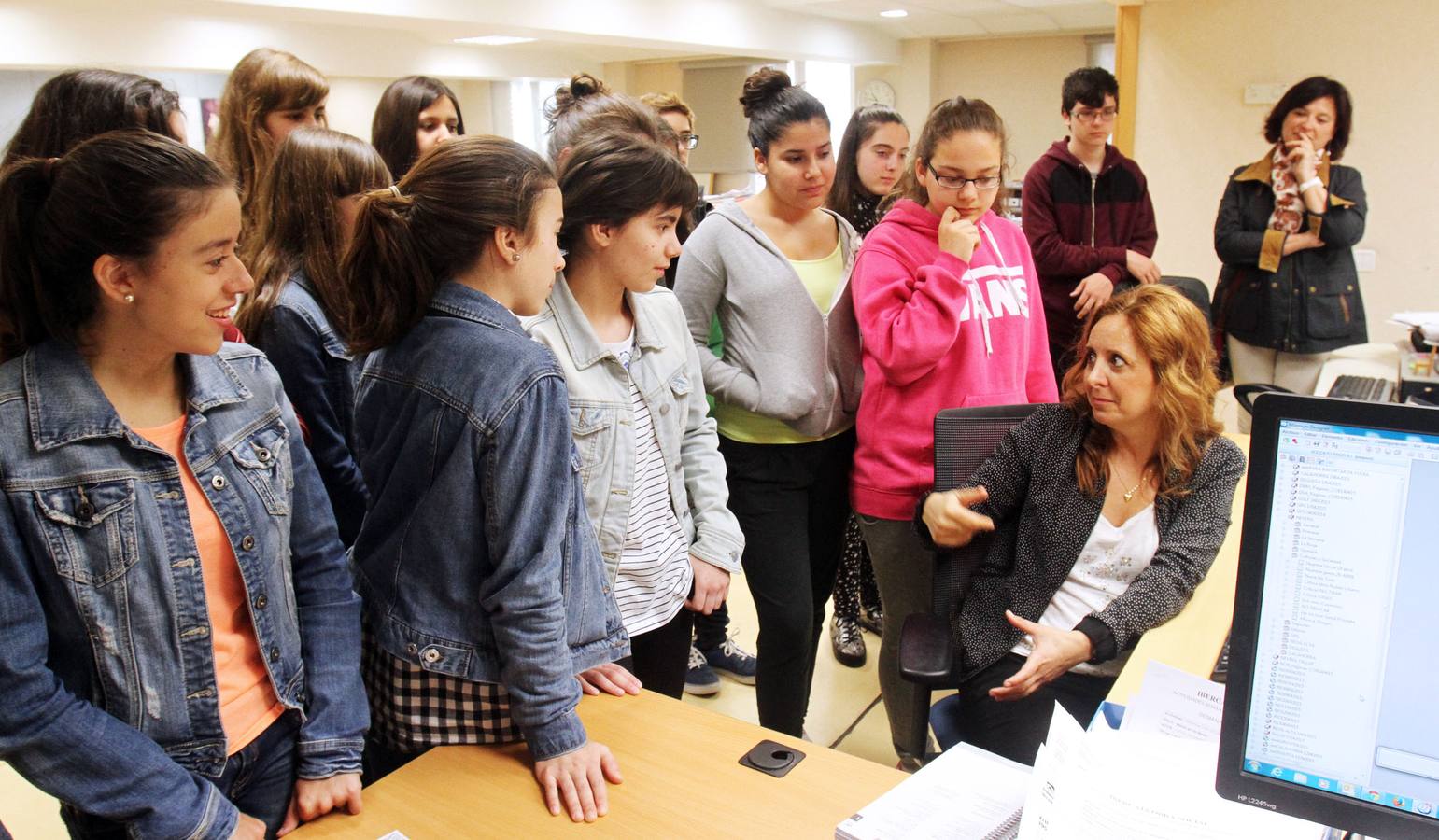 Los alumnos de 2º D de la ESO de Sagasta visitan la multimedia de Diario LA RIOJA