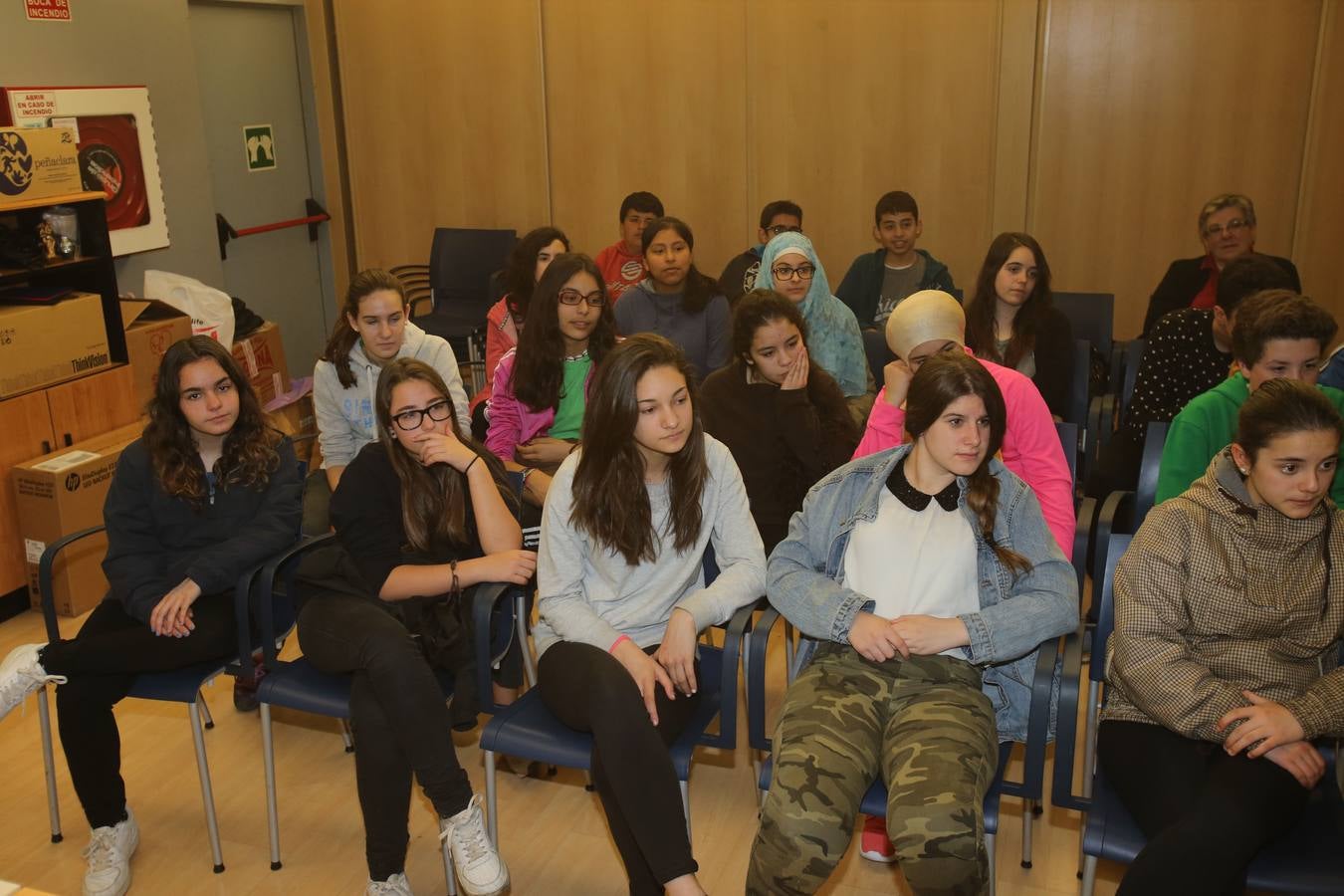 Los alumnos de 2º B de la ESO del Sagasta visitan la multimedia de Diario LA RIOJA