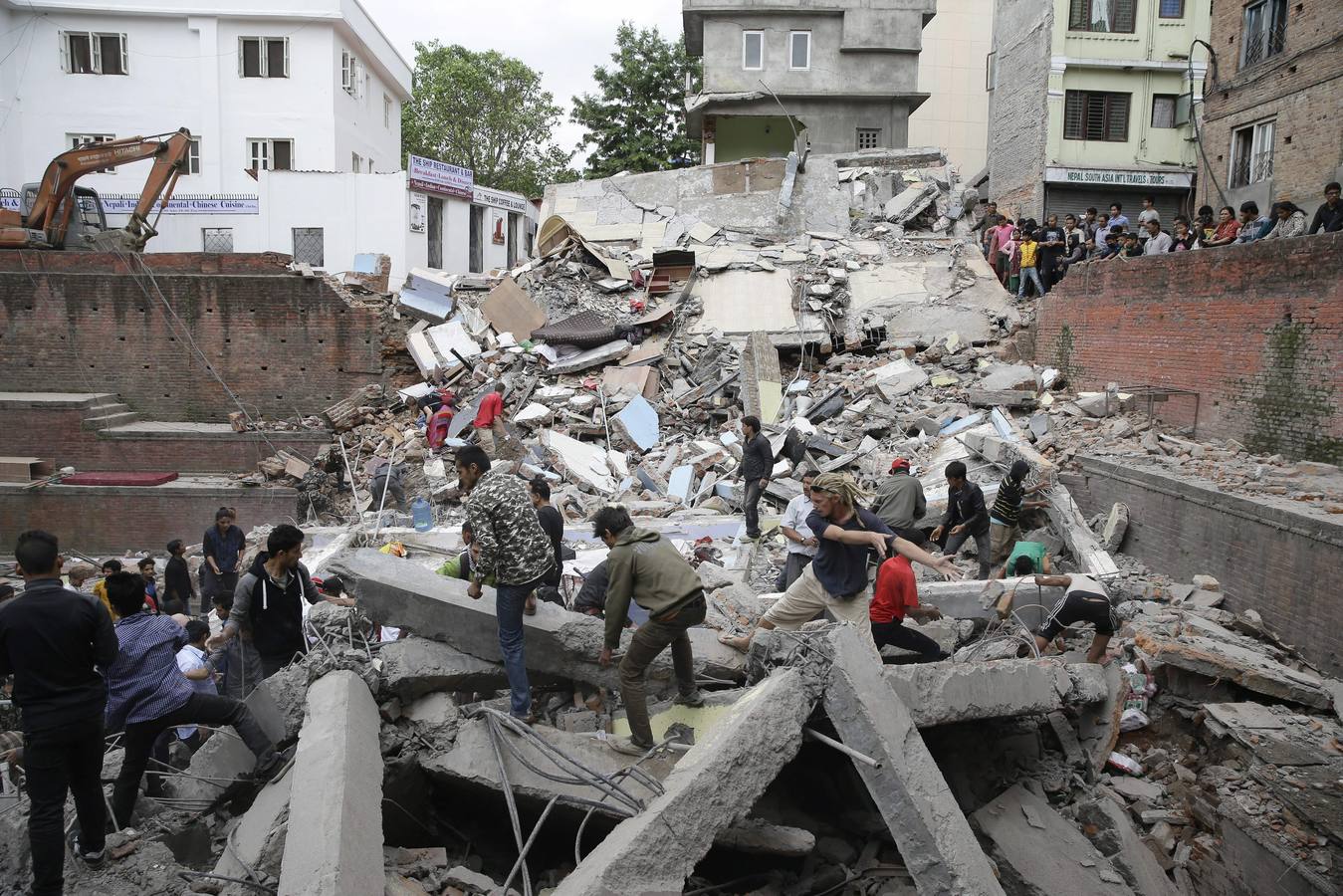 Pánico y dolor en Nepal tras un terremoto de 7,9 grados