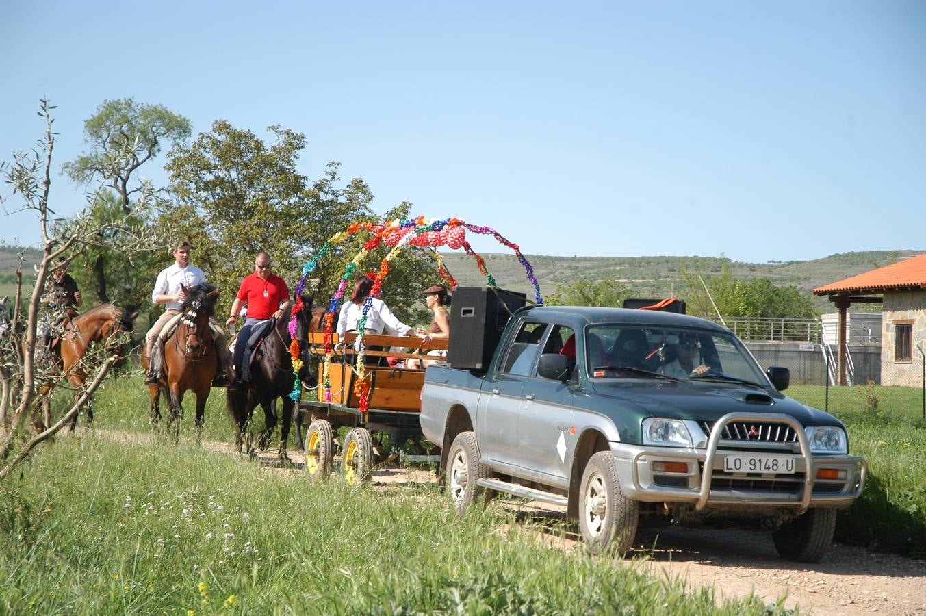 Caballos, carros y rebujito