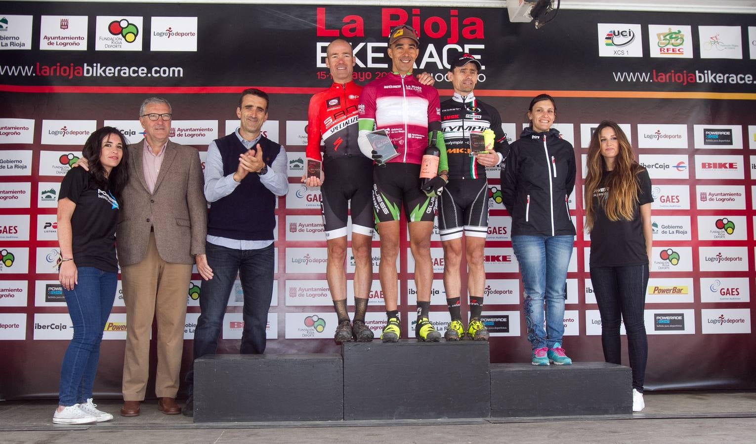 La salida, los podios y el inicio de la primera etapa de La Rioja Bike Race