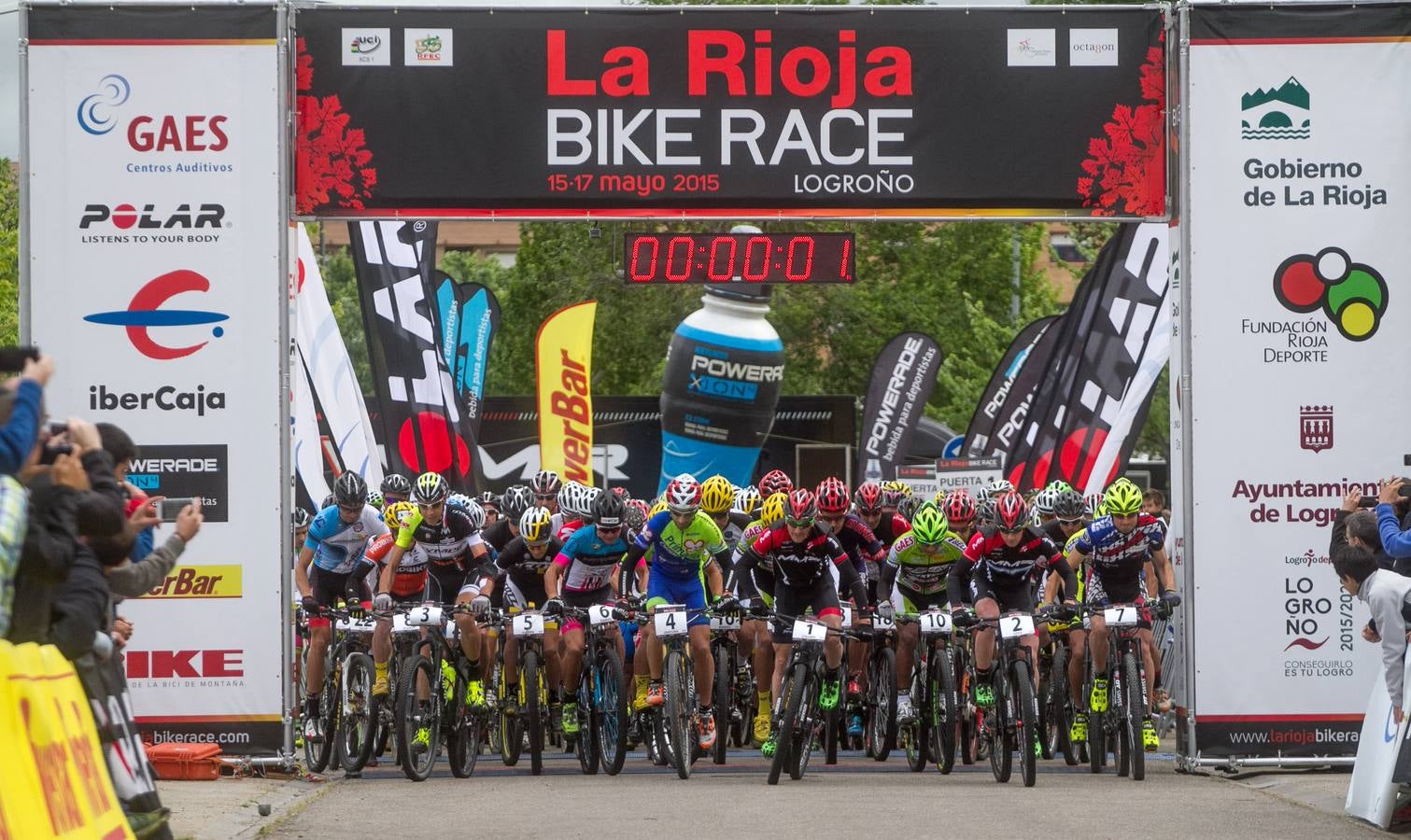 La salida, los podios y el inicio de la primera etapa de La Rioja Bike Race