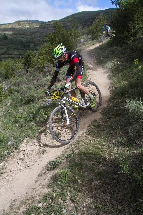 Carrera, llegada y podios de La Rioja Bike Race
