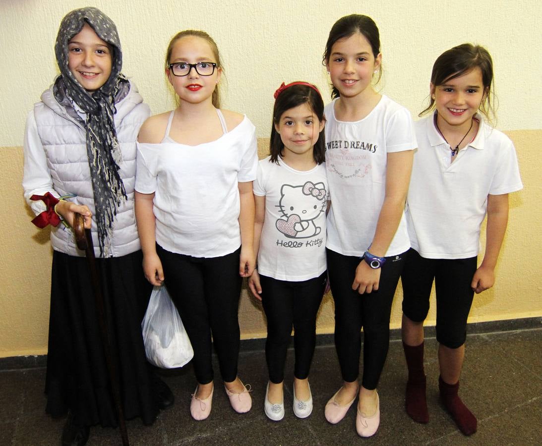 Festival homenaje a los abuelos en las Aulas de la Tercera Edad