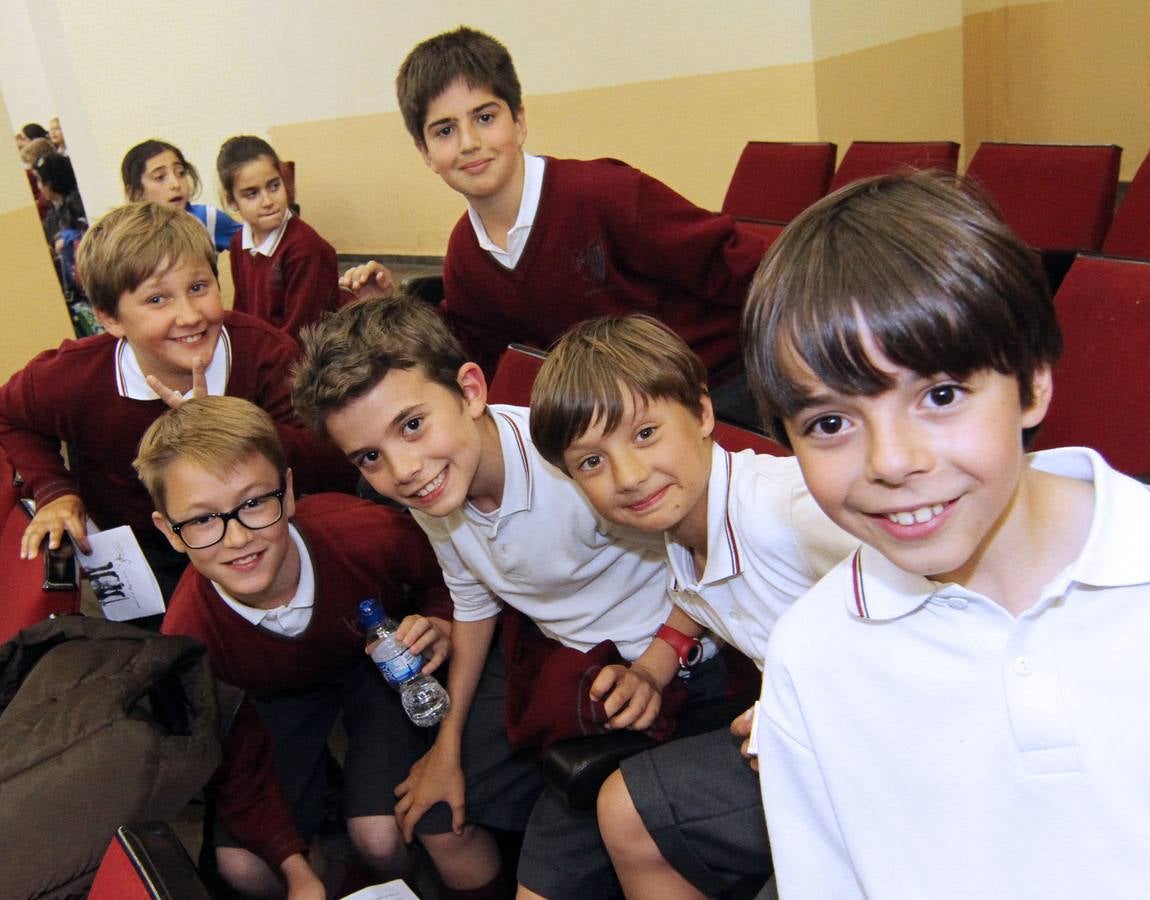 Festival homenaje a los abuelos en las Aulas de la Tercera Edad