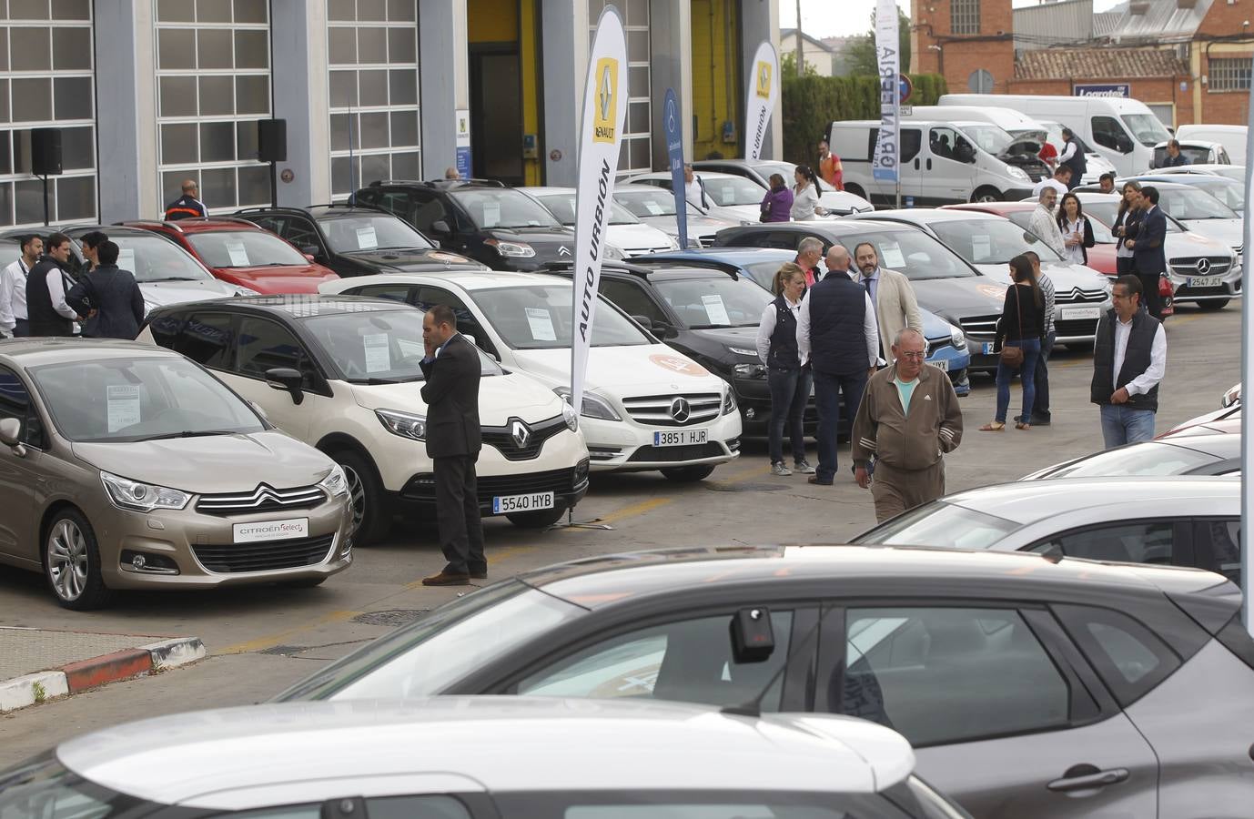 Gran Feria de Vehículos de Ocasión en el recinto de la Gasolinera Las Gaunas