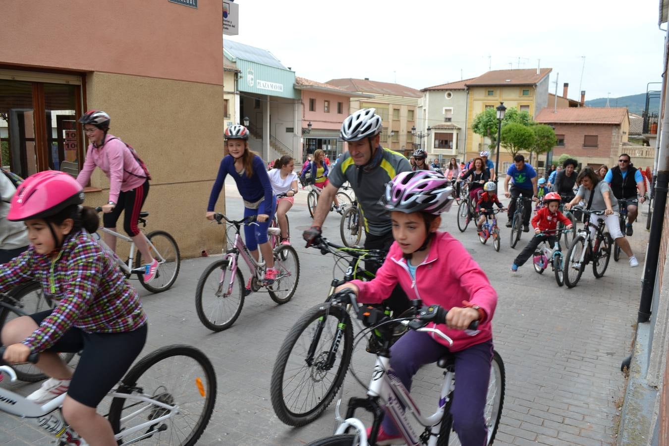 Bicicletada en Baños del Río Tobía