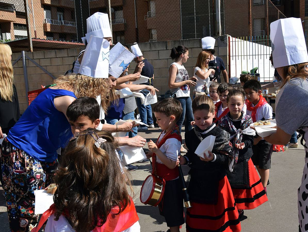 Los alumnos de Jesuitas recrean las Fiestas de San Bernabé