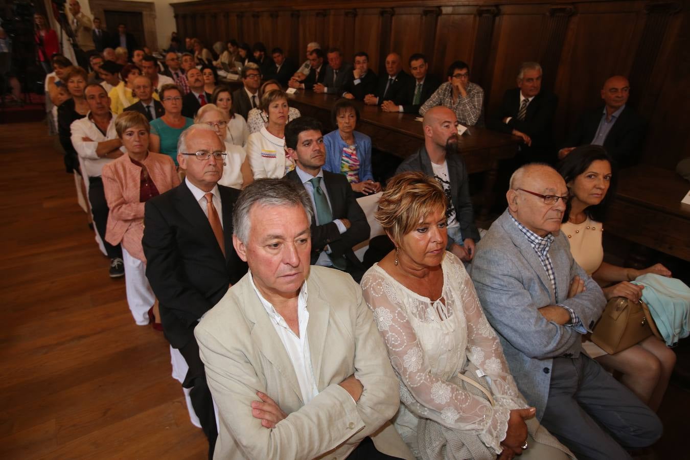 Los asistentes a la entrega de las Medallas de La Rioja