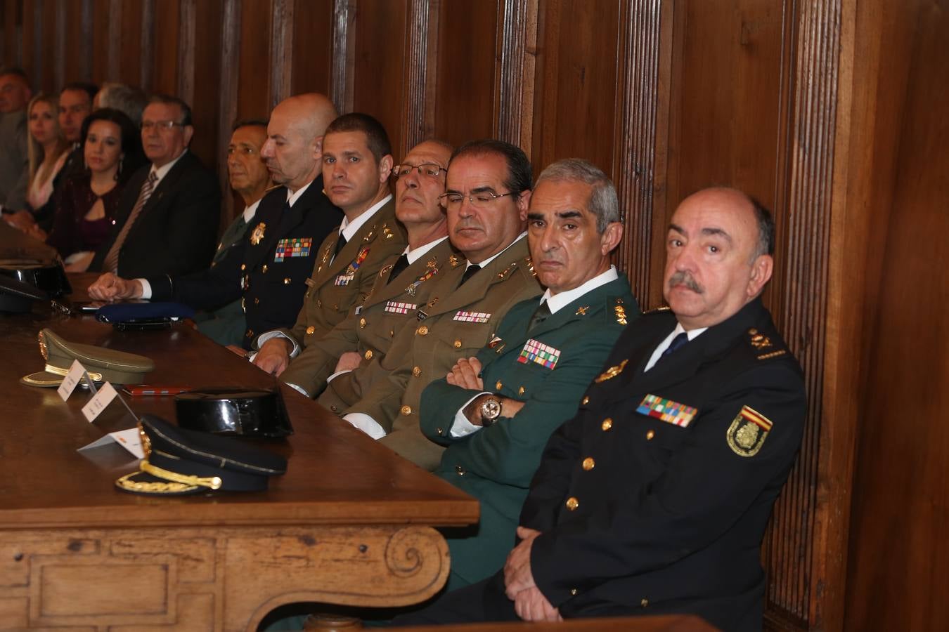 Los asistentes a la entrega de las Medallas de La Rioja