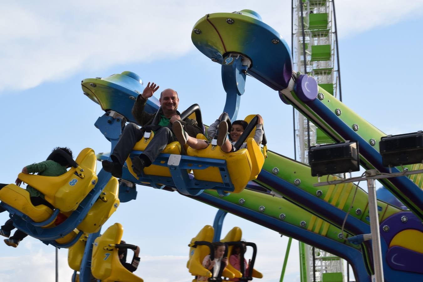 Risas y adrenalina en las barracas