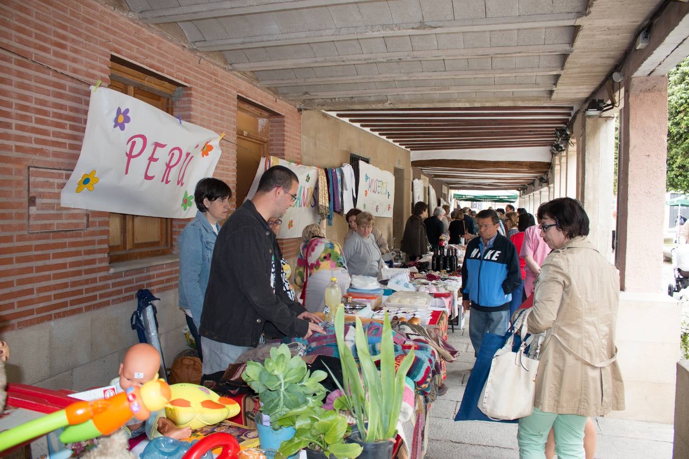 Mercado solidario en Santo Domingo