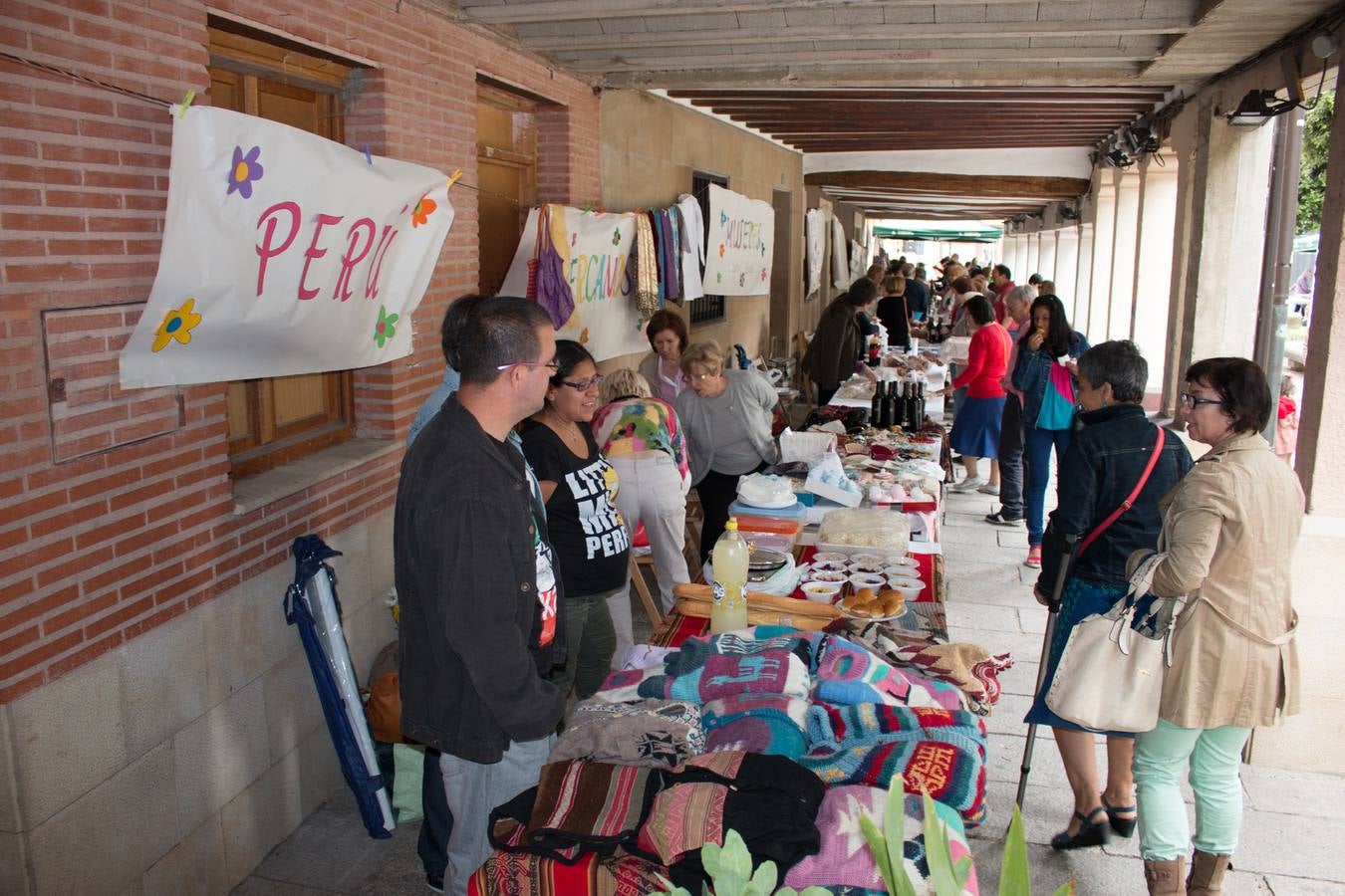 Mercado solidario en Santo Domingo