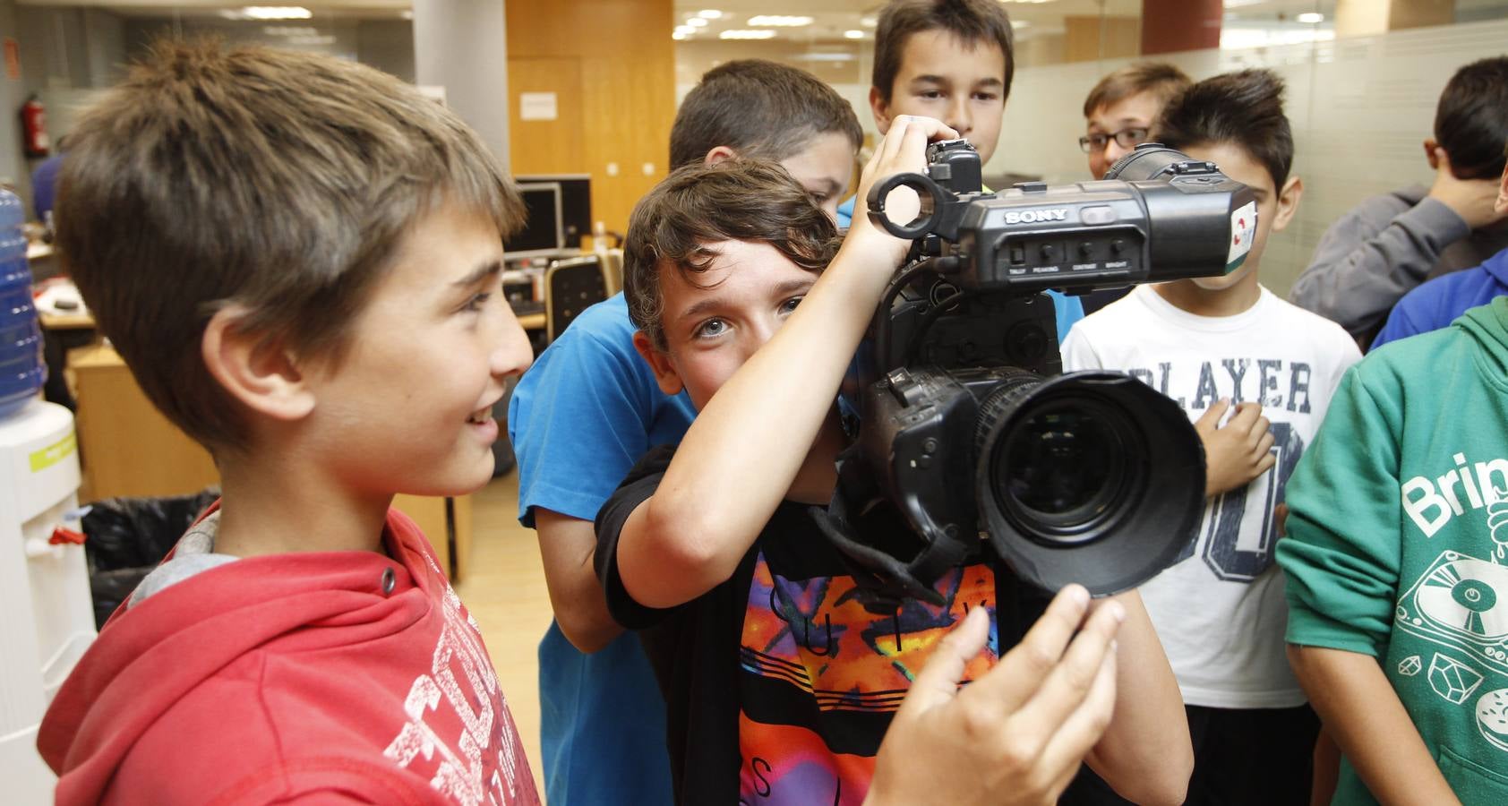 Los alumnos de 6º A del Colegio Las Gaunas de Logroño visita la multimedia de Diario LA RIOJA