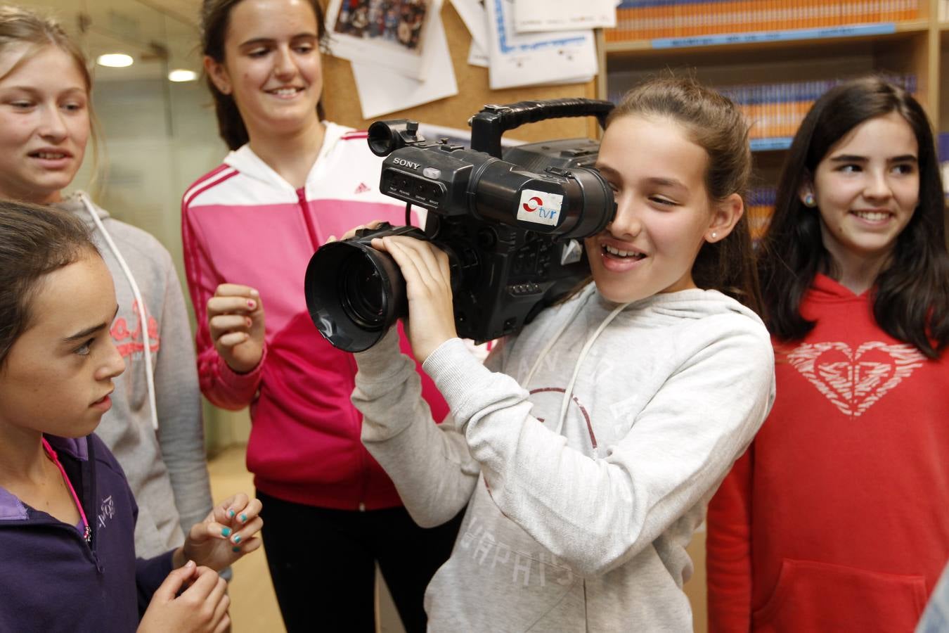 Los alumnos de 6º A del Colegio Las Gaunas de Logroño visita la multimedia de Diario LA RIOJA