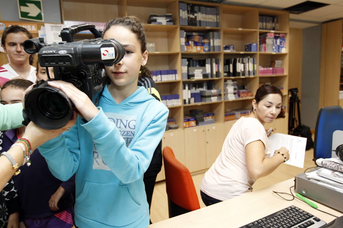 Los alumnos de 6º A del Colegio Las Gaunas de Logroño visita la multimedia de Diario LA RIOJA