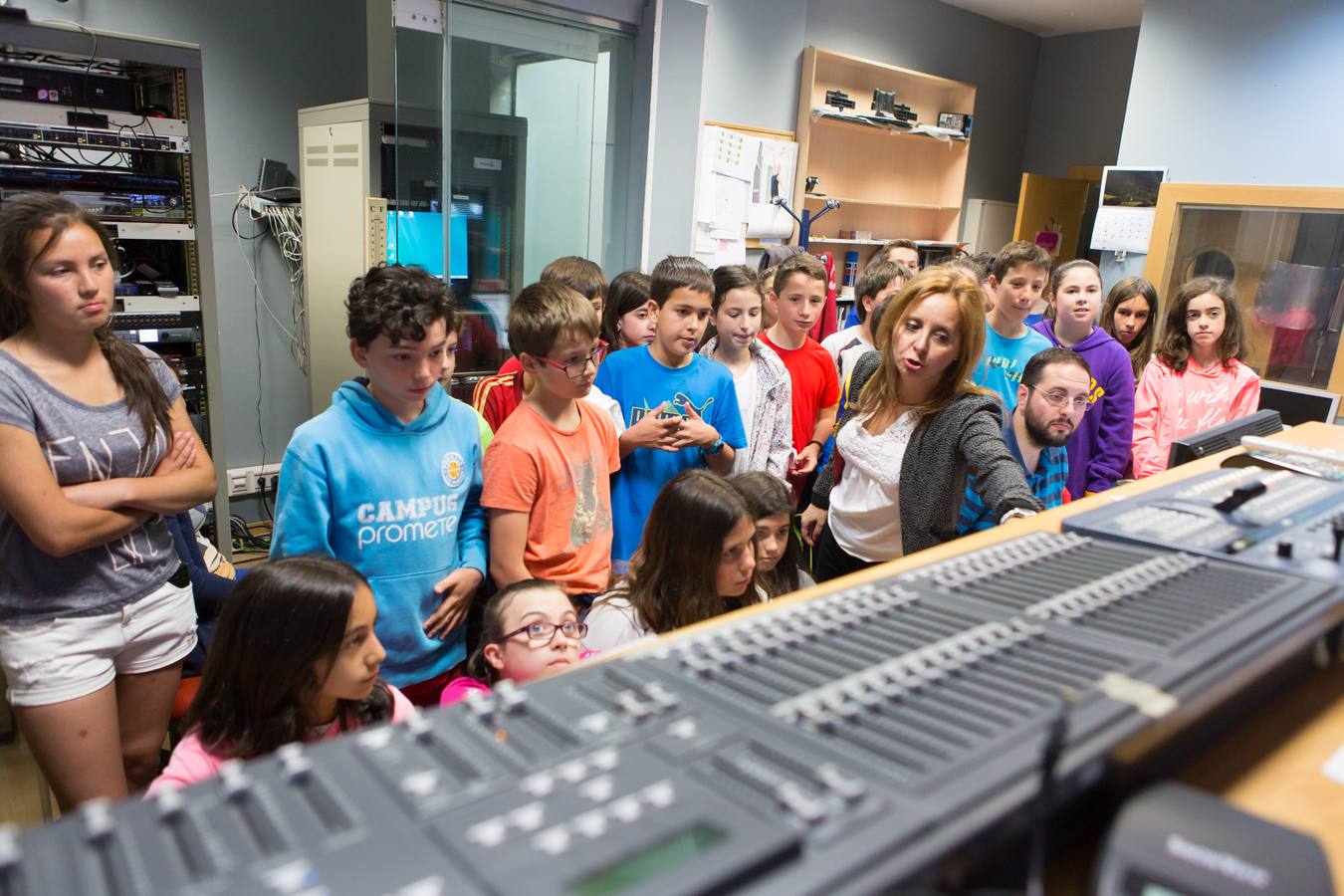 Los alumnos de 6º B del colegio Las Gaunas de Logroño visitan la multimedia de Diario LA RIOJA