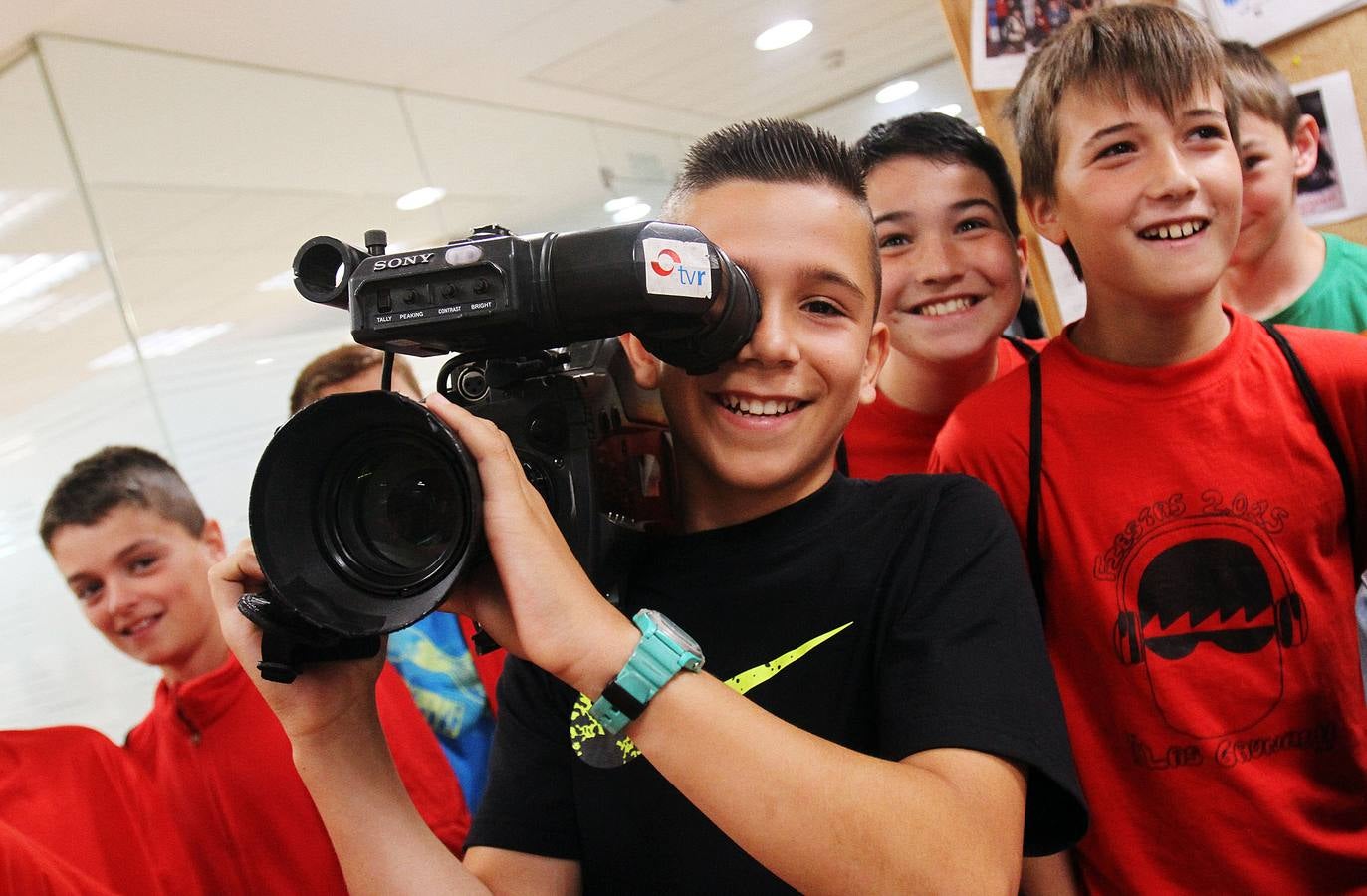 Los alumnos de 6 º C del Colegio Las Gaunas de Logroño visitan la multimedia de Diario LA RIOJA