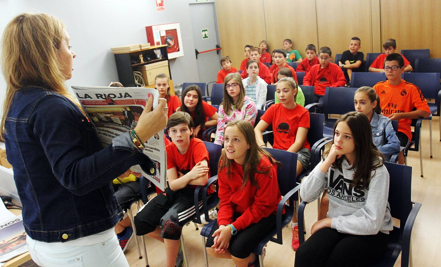 Los alumnos de 6 º C del Colegio Las Gaunas de Logroño visitan la multimedia de Diario LA RIOJA
