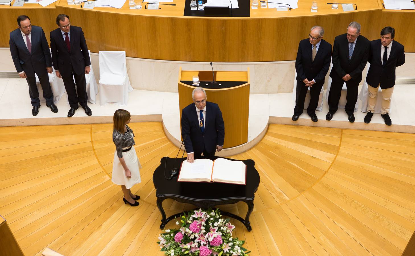 En imágenes, la toma de posesión de Ceniceros