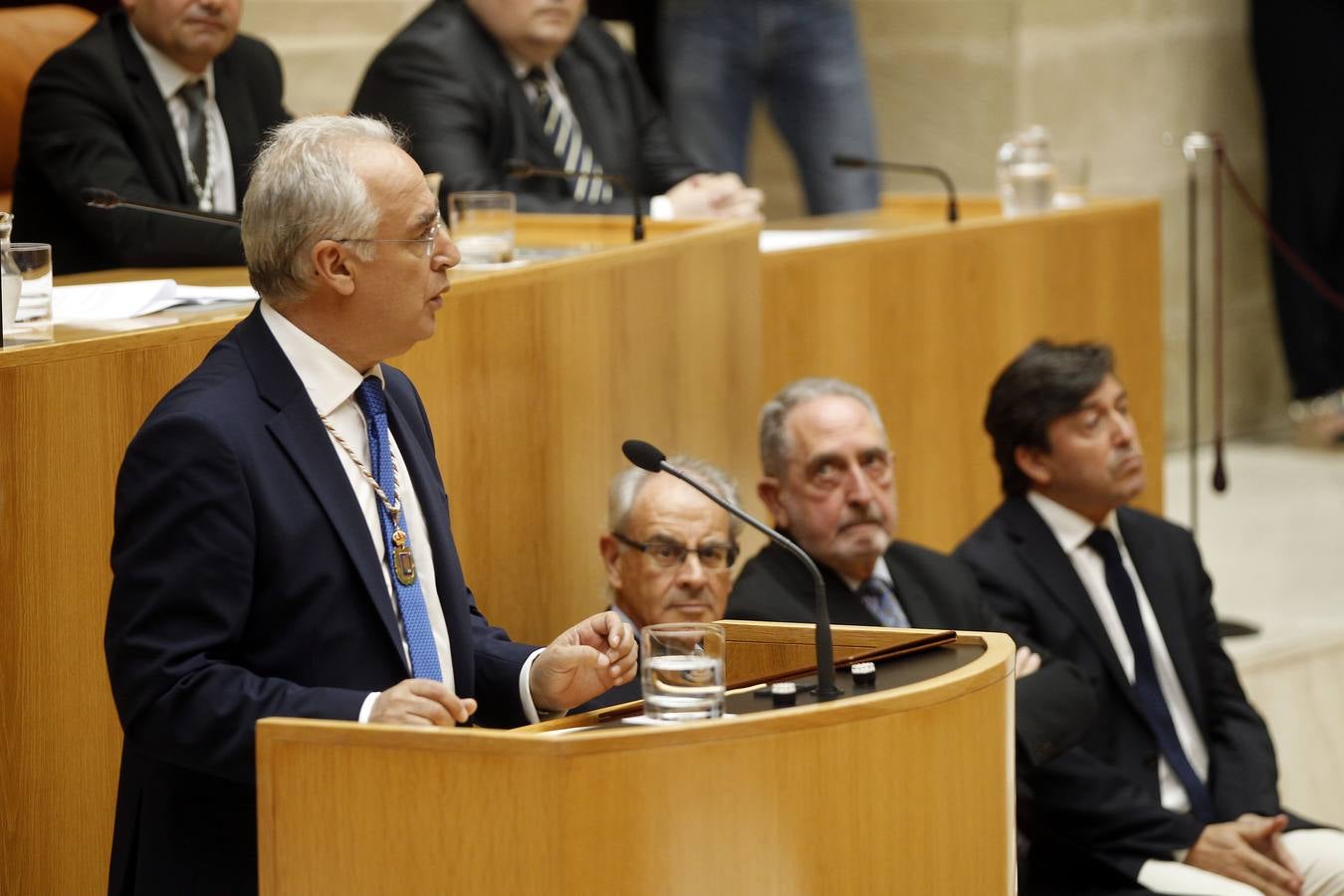 Un día histórico en el Parlamento riojano