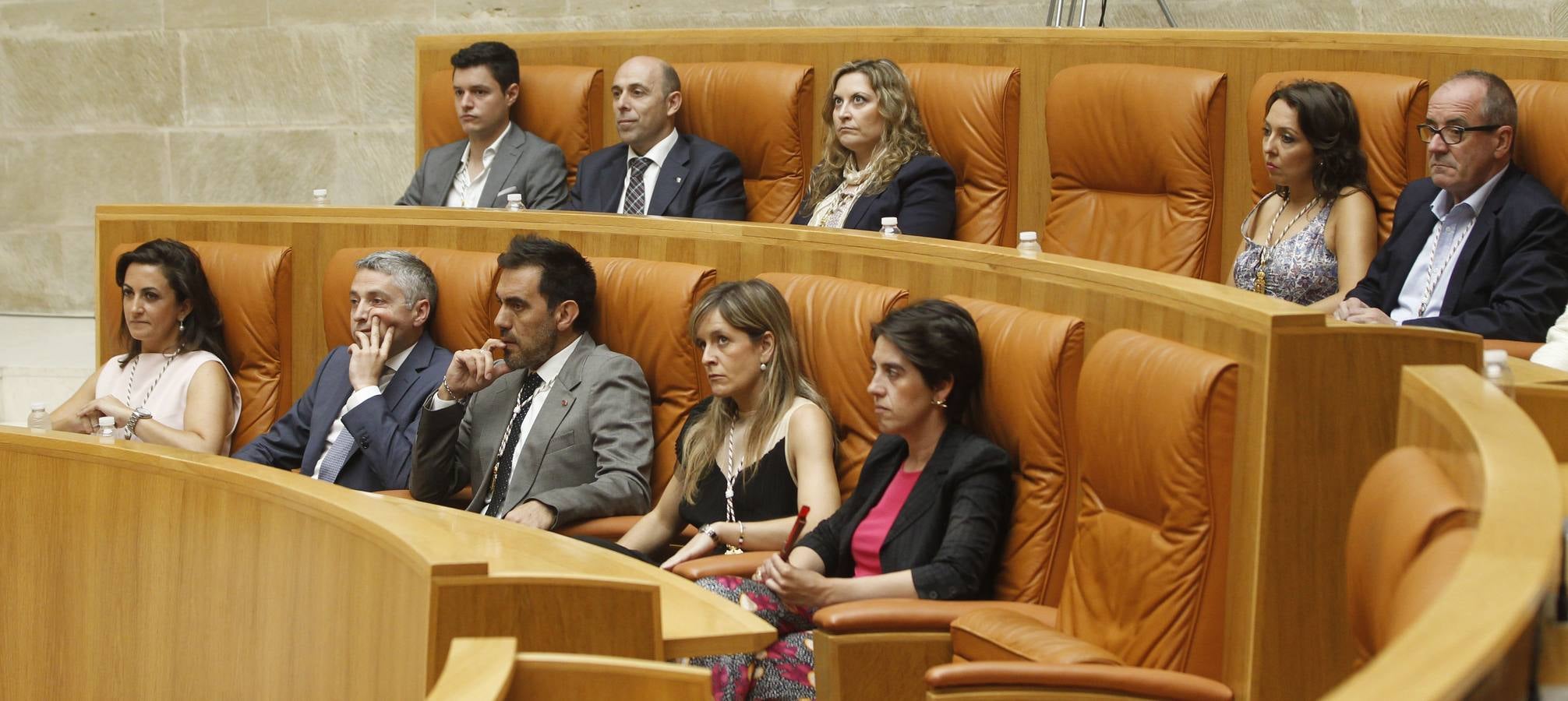 Un día histórico en el Parlamento riojano