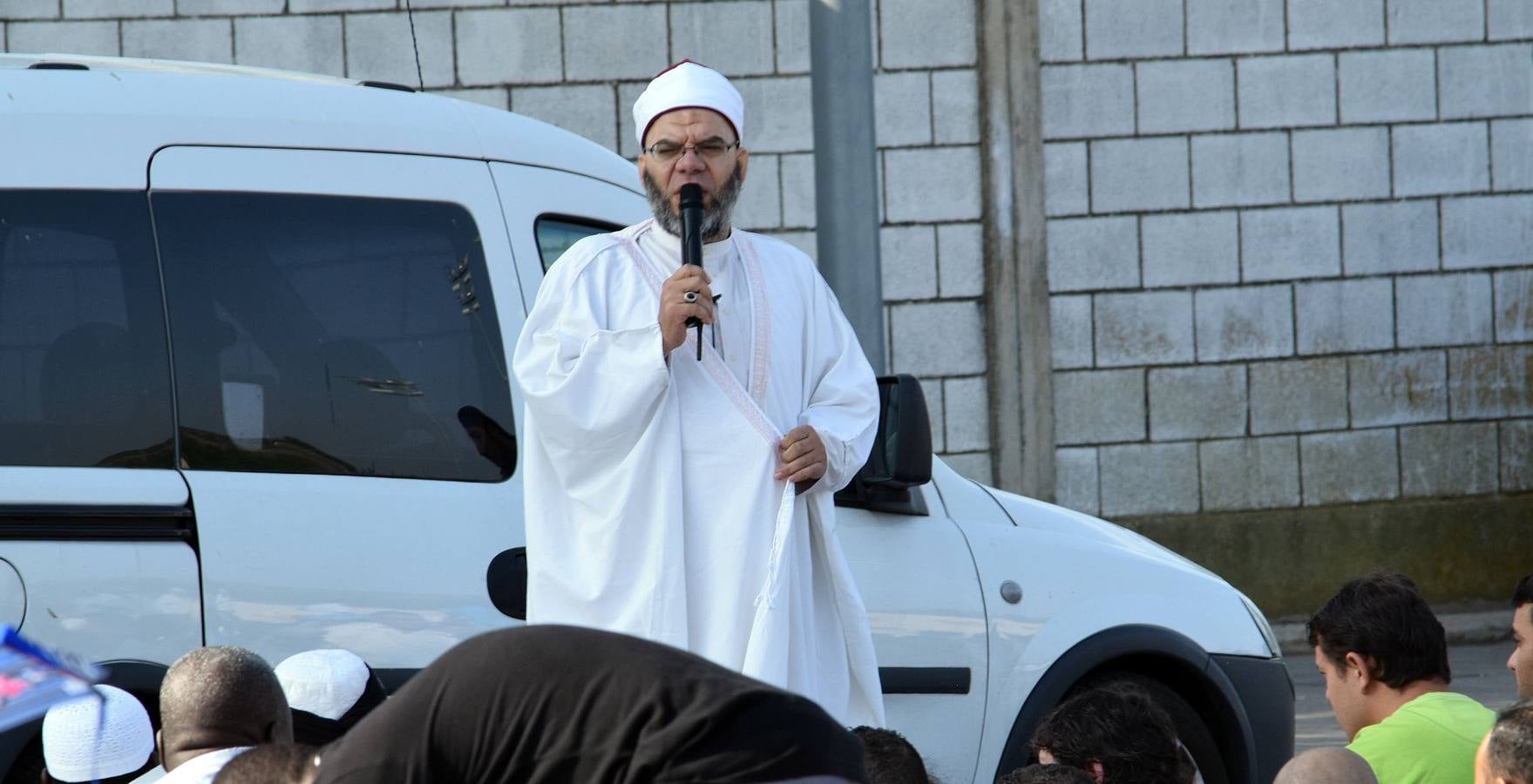 La federación islámica celebra la oración del FITR, final del Ramadán