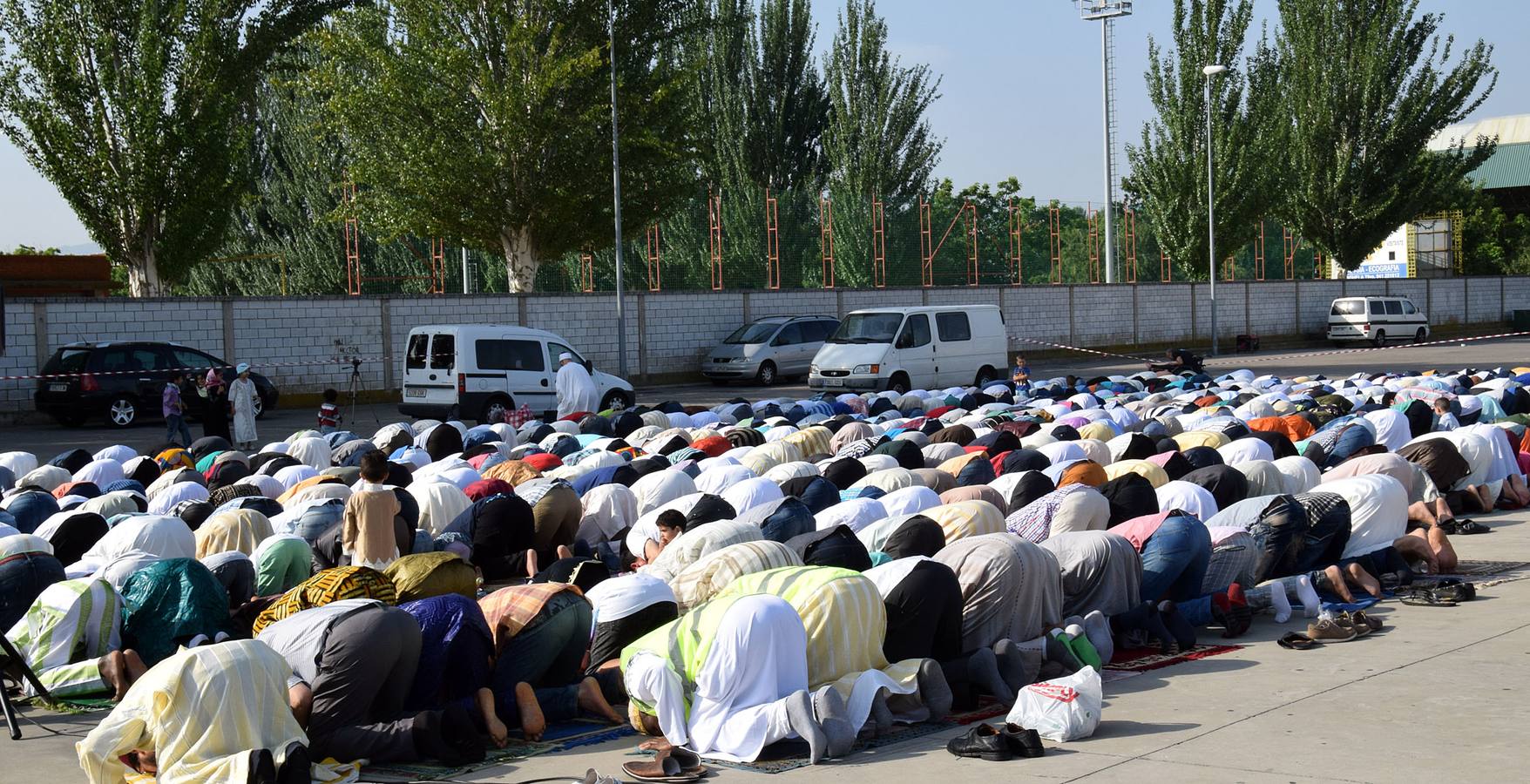 La federación islámica celebra la oración del FITR, final del Ramadán