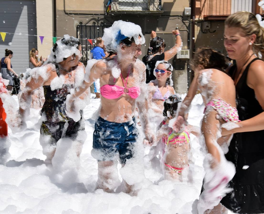 Fiesta de la espuma en El Cortijo