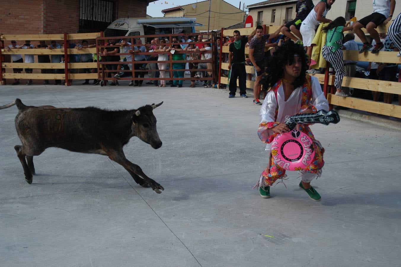 El Día de las Peñas puso fin ayer a las fiestas de Valverde